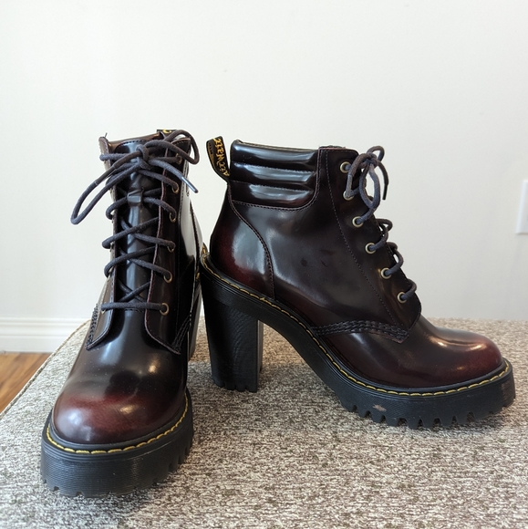Dr. Martens Persephone Boots, US 7 - Picture 4 of 12